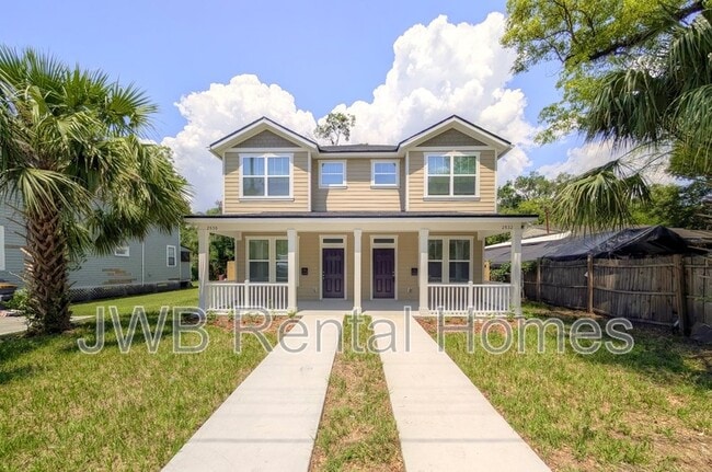 property at 2532 N Davis St