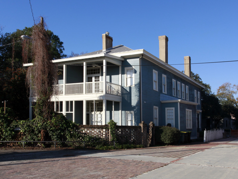 34-40 E Broad St. Shanghai Gardens in Savannah, GA - Building Photo