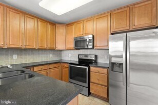 803 Reserve Champion Dr in Rockville, MD - Building Photo