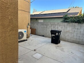 14233 Tiara St in Los Angeles, CA - Building Photo - Building Photo