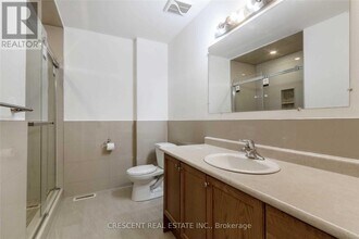 4036 Dunmow Crescent in Mississauga, ON - Building Photo - Building Photo