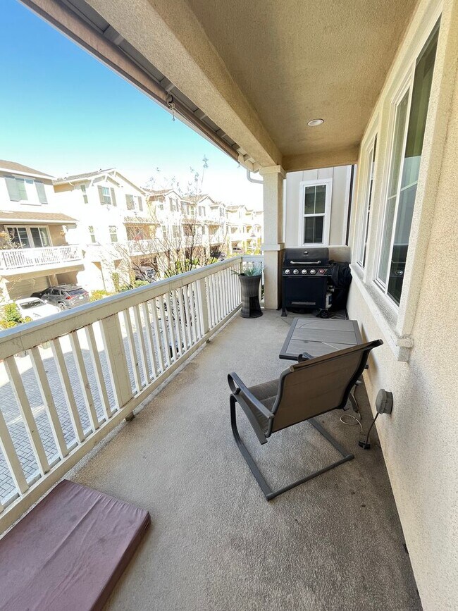 310 N Bellarose Way in Anaheim, CA - Building Photo - Building Photo