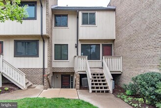 2484 Glengyle Dr-Unit -190 in Vienna, VA - Building Photo - Building Photo