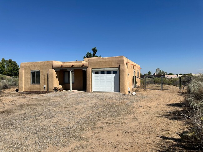 122 Mikaela Rd in Corrales, NM - Building Photo - Building Photo