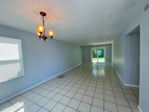 203 9th St-Unit -A in St. Augustine, FL - Building Photo - Building Photo