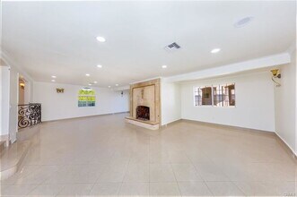 2138 N Frederic St in Burbank, CA - Building Photo - Building Photo