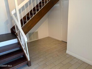 595 Racquet Club Ln in Thousand Oaks, CA - Building Photo - Building Photo