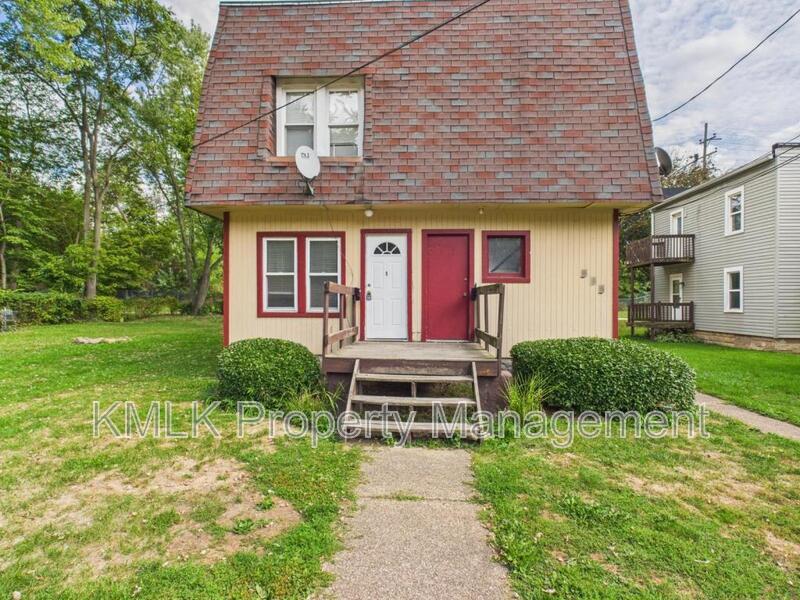 535 Gage St in Akron, OH - Foto de edificio
