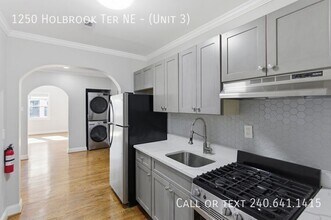 1250 Holbrook Terrace NE in Washington, DC - Building Photo - Building Photo