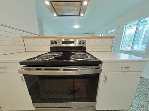 930 NW Sequoia Ave in Corvallis, OR - Building Photo - Building Photo