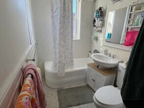 11 Euston St, Unit 2 in Brookline, MA - Building Photo - Building Photo