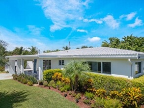 301 NE 23rd St in Boca Raton, FL - Building Photo - Building Photo