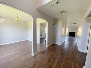 6638 Chantalle Dr in Katy, TX - Building Photo - Building Photo