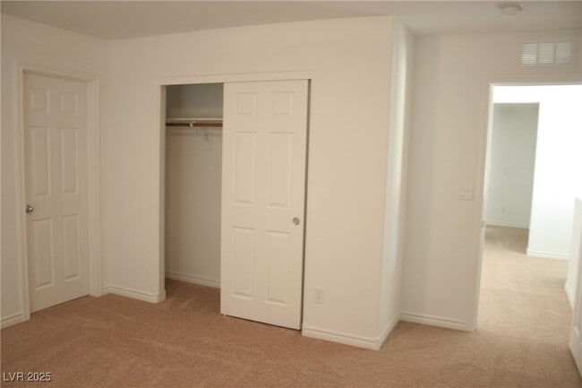 917 Bluebell Brook St