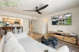 3313 N 68th St, Unit 111 in Scottsdale, AZ - Building Photo - Building Photo