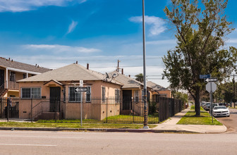 10224 S Broadway in Los Angeles, CA - Building Photo - Building Photo