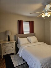 55 Fieldmere St, Unit Comfty Getaway in Elmont, NY - Building Photo - Building Photo