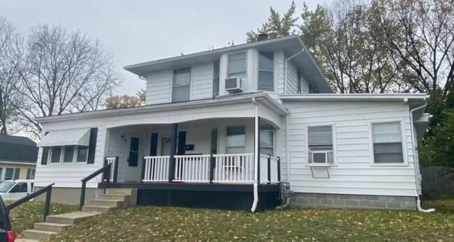 property at 918 S 14th St