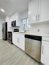 2231 SW 14th St in Fort Lauderdale, FL - Building Photo - Building Photo