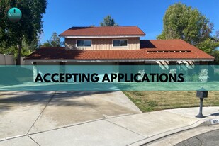 6055 St Augustine Dr in Riverside, CA - Building Photo