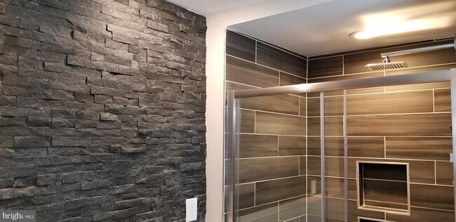 8233 Lyndhurst St in Laurel, MD - Building Photo - Building Photo