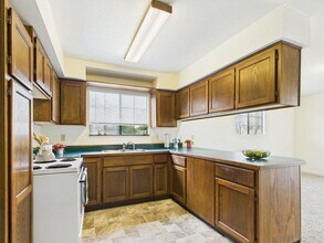 1006 Hiller Rd in Mckinleyville, CA - Building Photo - Building Photo