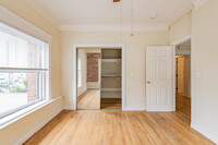 Raymond Investments LLC. in Oakland, CA - Building Photo - Interior Photo