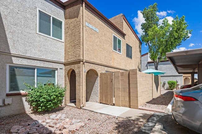 property at 1455 N Alma School Rd