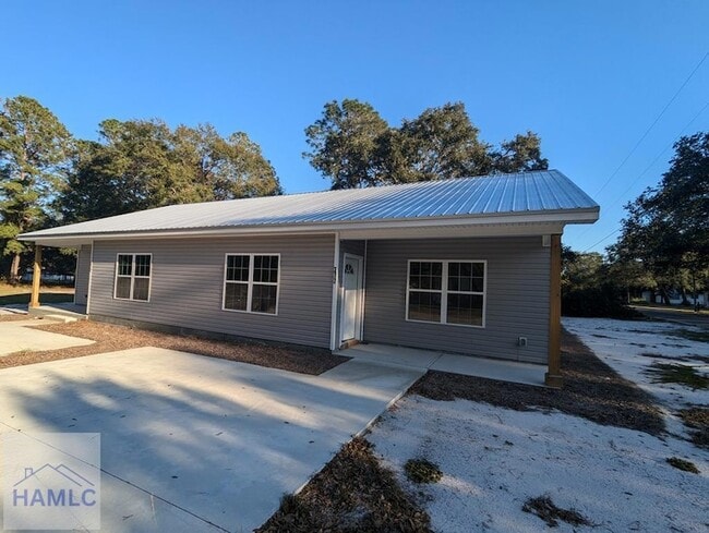 property at 277 Myrtle Ave