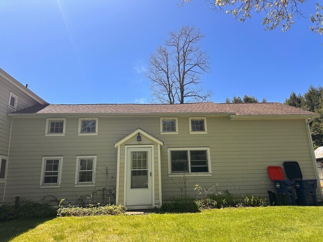 1933 Salt Point Tpke, Unit Spacious 1 br guesthouse
