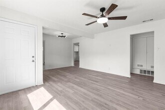 1706 Dorothy Dr in Grand Prairie, TX - Building Photo - Building Photo