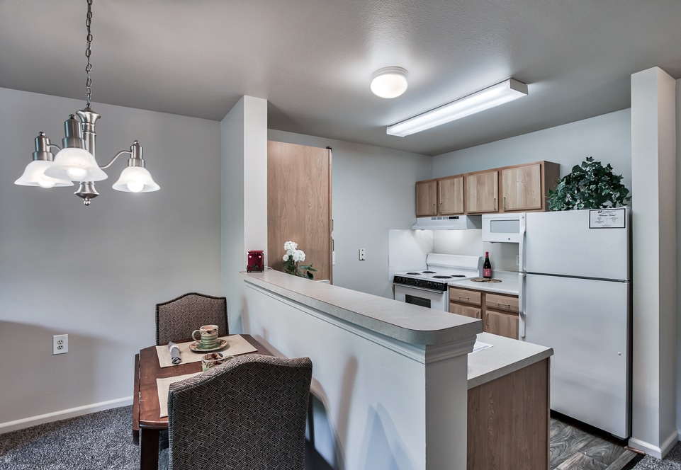 Lockwood of Waterford 55 + Living in Waterford, MI - Building Photo
