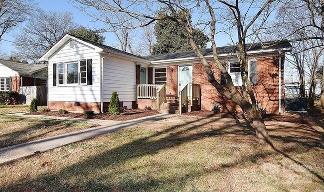 1437 Springwood Ln in Charlotte, NC - Building Photo - Building Photo