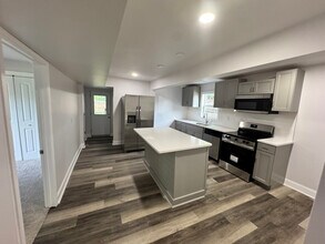 1614 11th Ave N in Nashville, TN - Building Photo - Building Photo