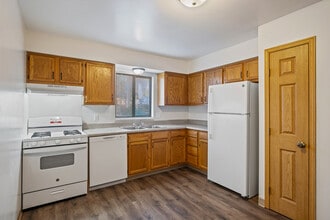Dunbar Woods Apartments in Wyoming, MI - Foto de edificio - Building Photo