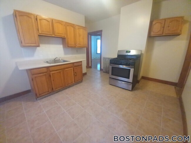 125 Capen St in Boston, MA - Building Photo - Building Photo