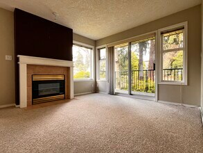 971 McKenzie Ave in Victoria, BC - Building Photo - Building Photo