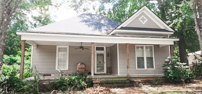 property at 170 E Agency St