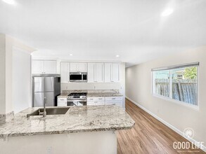 5110 Savannah St in San Diego, CA - Building Photo - Building Photo