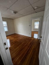 6 Alberta Ter, Unit 1L in Cambridge, MA - Building Photo - Building Photo