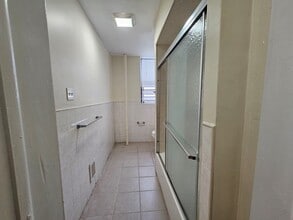 1614 Summit Ave in Union City, NJ - Building Photo - Building Photo