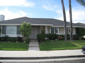 18541 Demion Ln, Unit C in Huntington Beach, CA - Building Photo