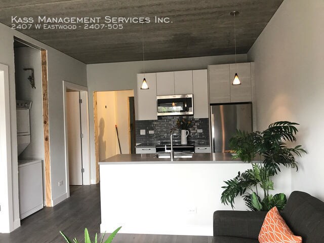 2407 W Eastwood Ave-Unit -2407-505 in Chicago, IL - Building Photo - Building Photo