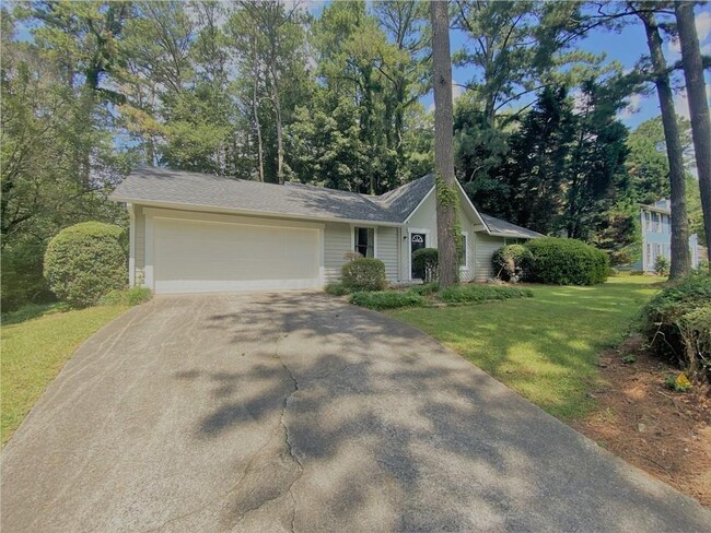 2844 Clearbrook Dr in Marietta, GA - Building Photo - Building Photo