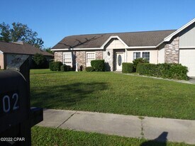 7102 Mayo Cir in Panama City, FL - Building Photo