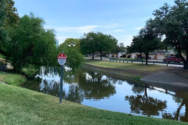 14800 Enterprise Dr in Farmers Branch, TX - Building Photo