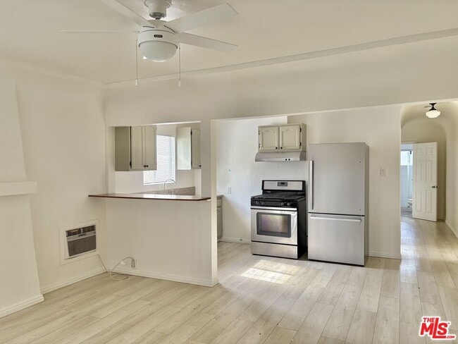 property at 3659 6th Ave