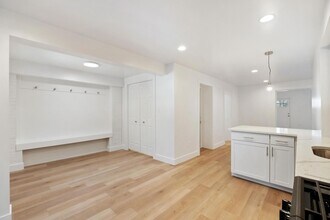 200 N Main St in Pittsburgh, PA - Foto de edificio - Building Photo