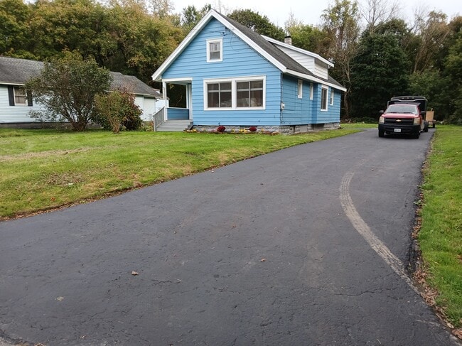 property at 3702 Armstrong Rd