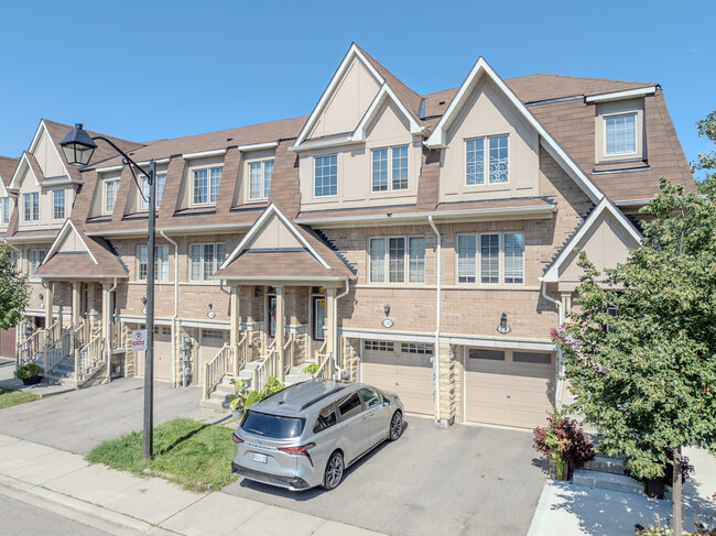 1447 Granrock Cres in Mississauga, ON - Building Photo - Building Photo